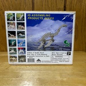 IQ Assembling Products Dinosaur Series Plesiosaurus Wooden Puzzle Model Kit NEW